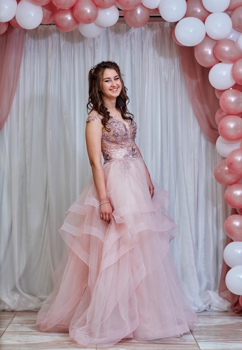 002 Айлис бал